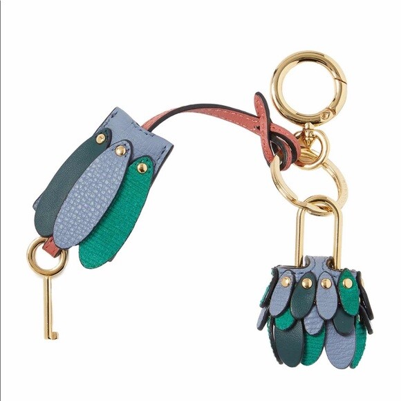 小物 BURBERRY FROG CHARM $395 Burberry Doris The Frog Studded Bag Charm Stuffed