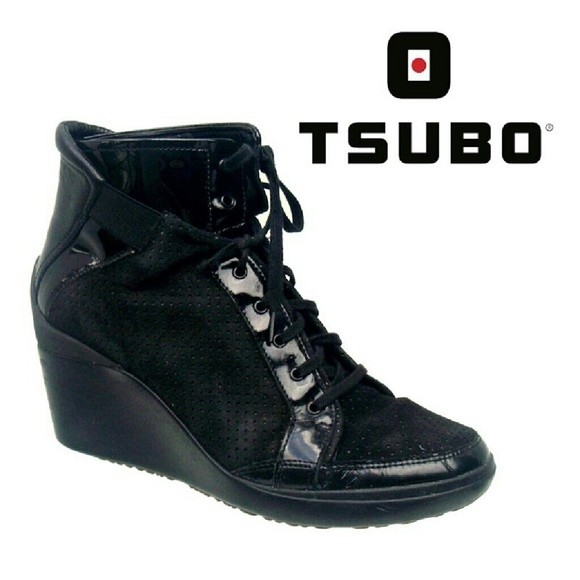 

Черные замшевые кроссовки TSUBO на высокой танкетке Dess 10 8.5UK 1002503, Черный, DESIGNER