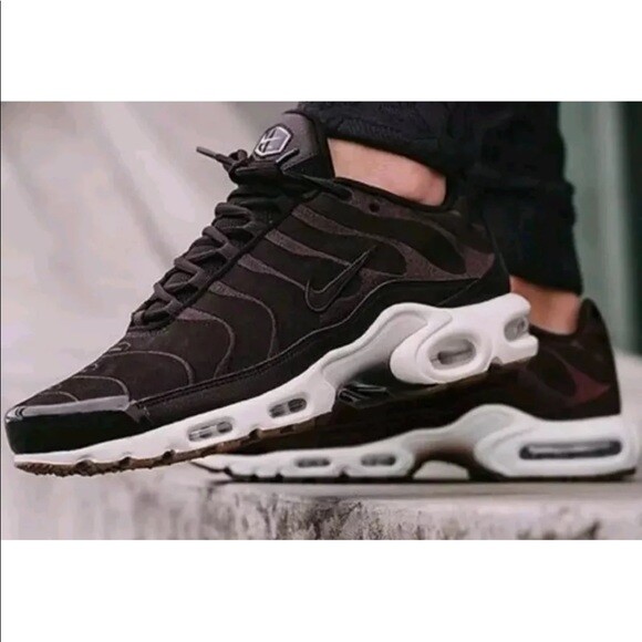 NIB MENS NIKE AIR MAX PLUS EF TN VELVET BROWN 90 95 97 ATHLETIC RUNNING SHOES NIB MENS NIKE AIR MAX PLUS EF TN VELVET BROWN 90 95 97 ATHLETIC RUNNING SHOES