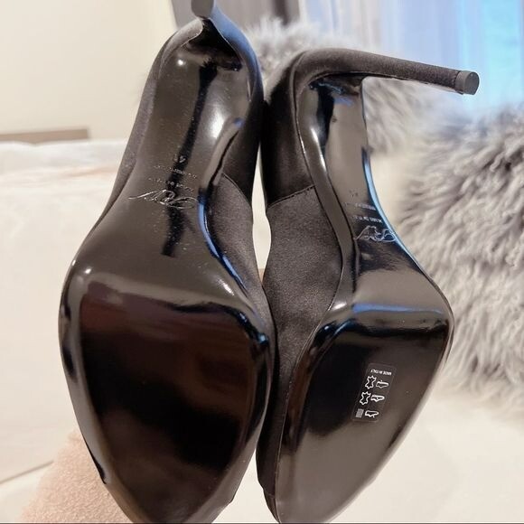 Pre-owned Roger Vivier Open Toe Satin Pumps Nero Size 41