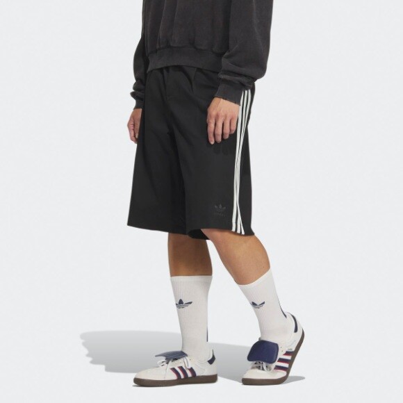 ◆YESEYESEE◆ Splited Active Shorts Navy YS231WSONS02NAV yeseyesee® :: Splited Active Shorts Navy