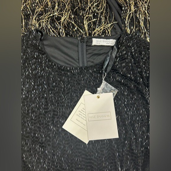 Pre-owned Mac Duggal 93584 Long Sleeve Beaded Fringe Evening Gown Size 18 Black Gold