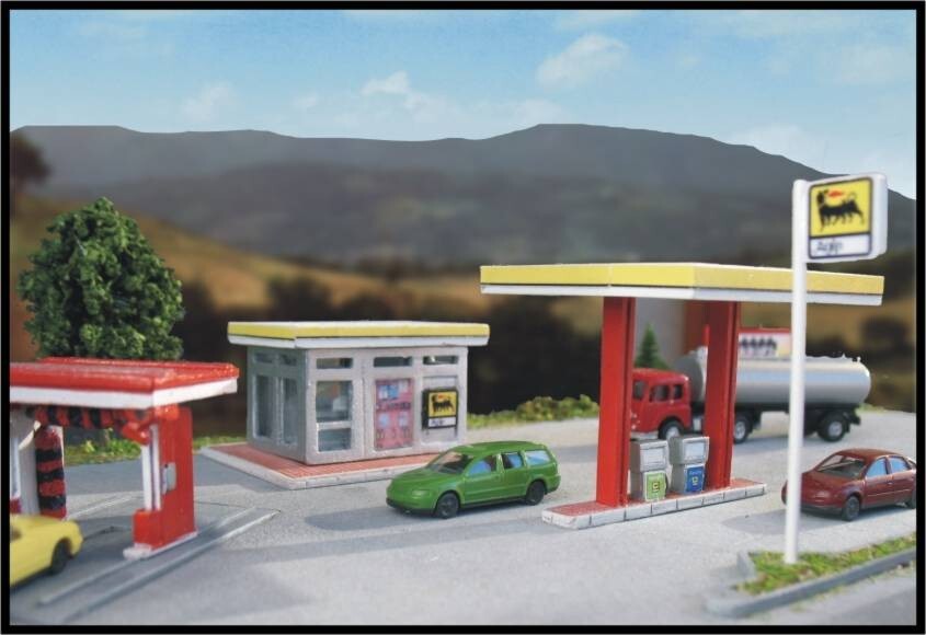 NINIVE 18N Stazione di servizio AGIP kit resina distributore benzina N 1:160