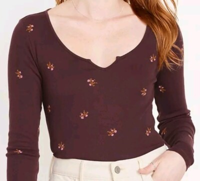 NWT Women's Old Navy Fitted Long Sleeve Rib Knit Tee Size XS (0-2) Mar Dits Flor