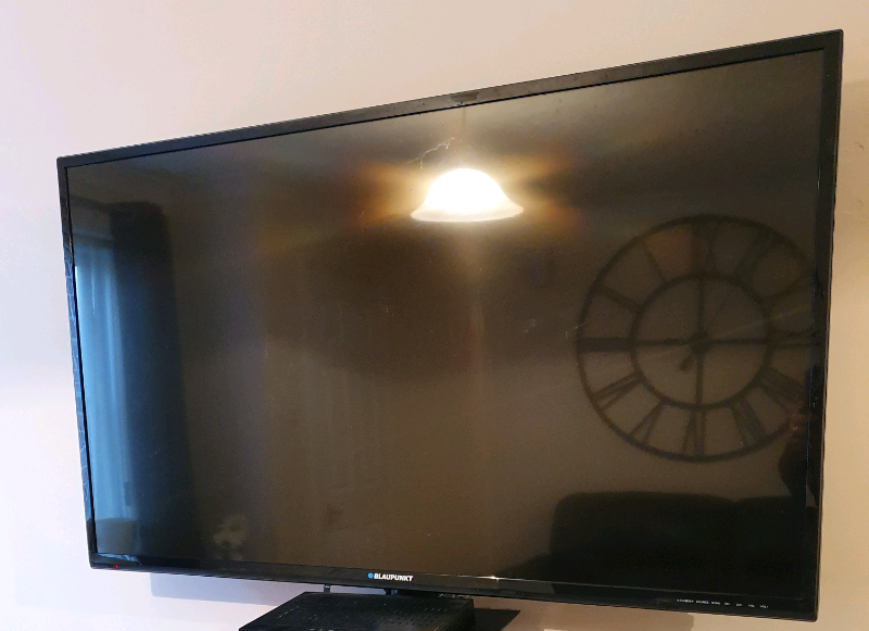 49" Blaupunkt Smart TV with Wall Mounting Bracket in Fakenham