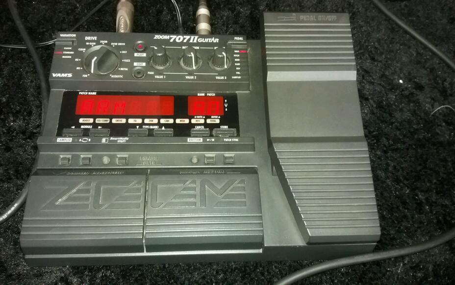 Zoom 707 ii guitar multi fx in Westbury, Wiltshire Gumtree