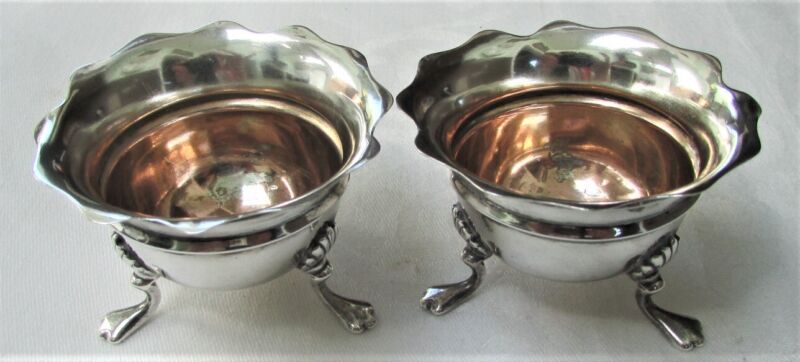 2 SHEFFIELD ENGLAND 1900 STERLING SILVER FOOTED OPEN SALT CELLARS