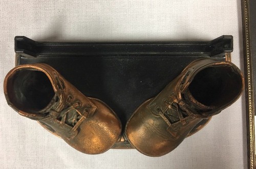 Vintage Baby Shoe Nursery Decor Brass Tone Metal Photo Frame & Stand Rare +