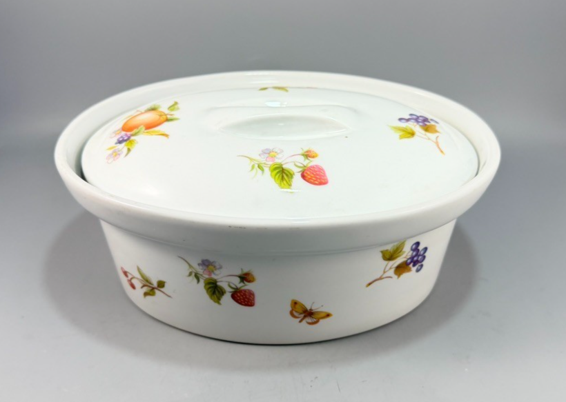 Vintage BIA Cordon Bleu Fruit Oval Covered Casserole Baking Dish 9" x 7.5"