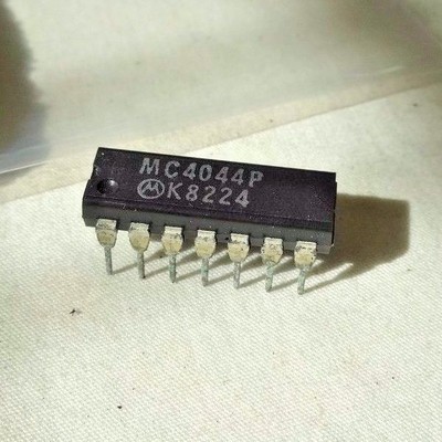 10pcs MC4044P ORIGINAL MC4044 PHASE-FREQUENCY DETECTOR NEW