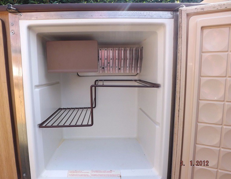 Electrolux builtin caravan / folding camper fridge gas / electric VW