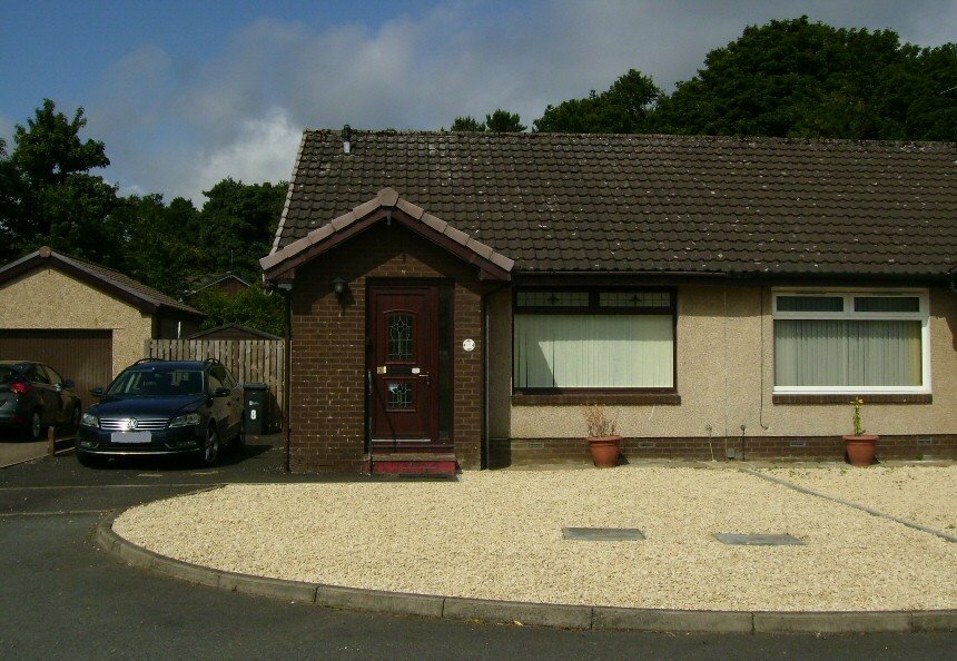 1 bedroom semidetached Bungalow Eliburn Livingston in Livingston