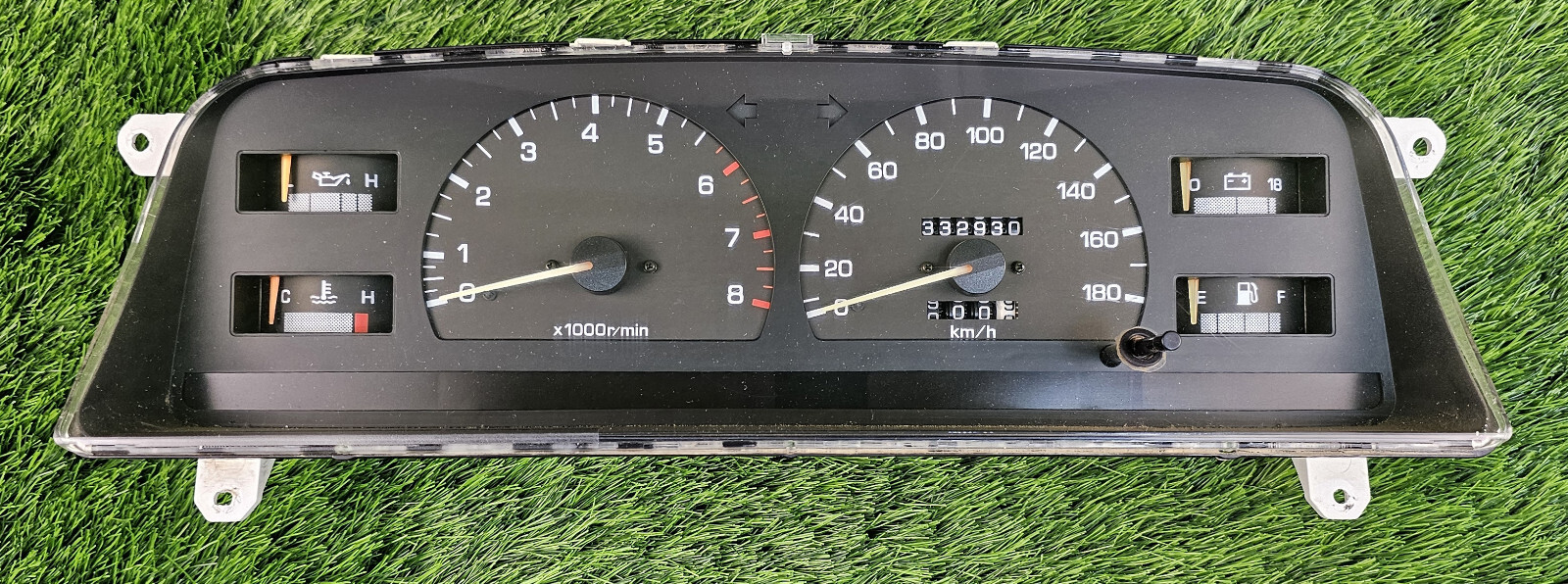 Toyota Hilux Surf 1989-1995 Instrument Cluster speedometer