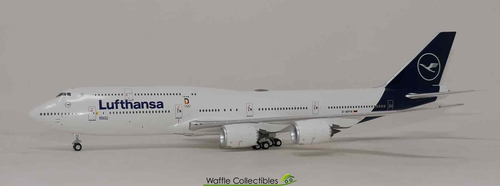 セール8/30迄✨非売品✨デルタ航空 Boeing 747-400 1:200✨ Lufthansa B747-8 D-ABYU – Scale 1:200 – SQ Wings – 34.25 cm