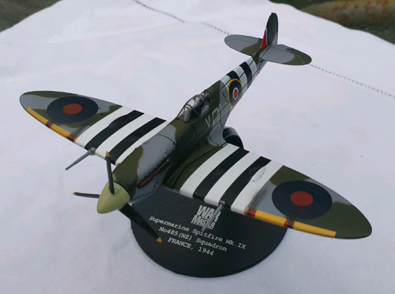 Diecast model aircraft, spitfires x2, 172 scale in Thornaby, County