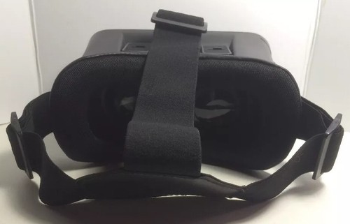 Hype Cynoculars Virtual Reality Headset Plus Remote.