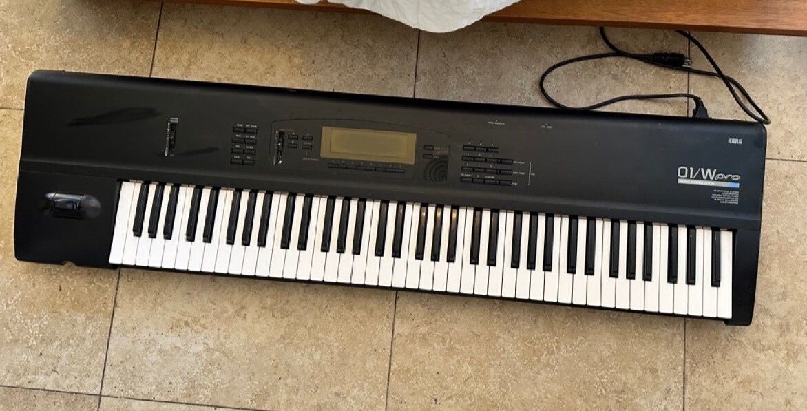 Korg 01/Wpro ハードケース　76鍵用 Korg 01/Wpro ハードケース 76鍵用（キーボード用ケース