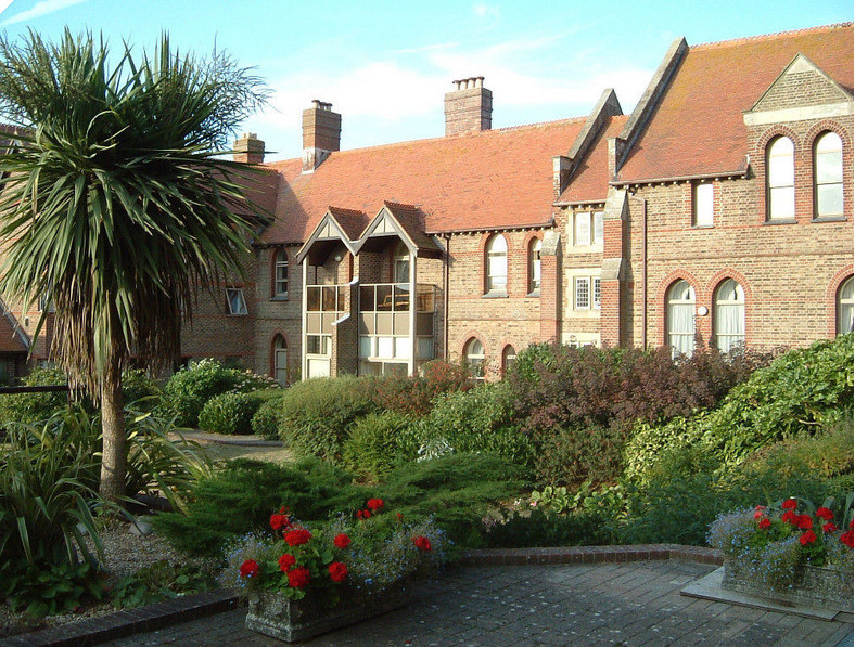 Spacious Two bedroom flat to let in Rottingdean, Brighton with