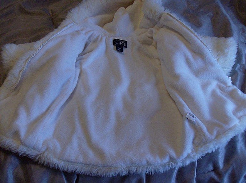Baby Infant Girls Hooded White False Fur Winter Coat Size 24 months
