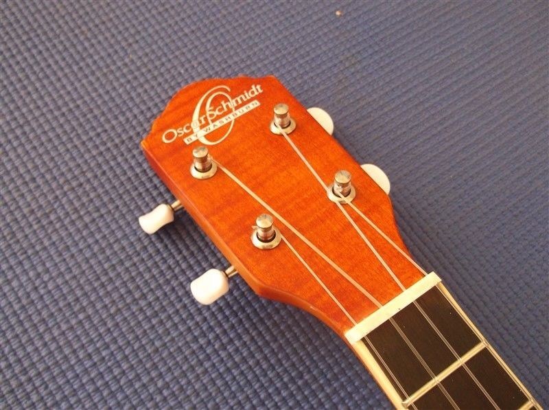 NEW Oscar Schmidt OUB1 Ukulele Banjo, Banjolele - BRAND NEW STOCK!