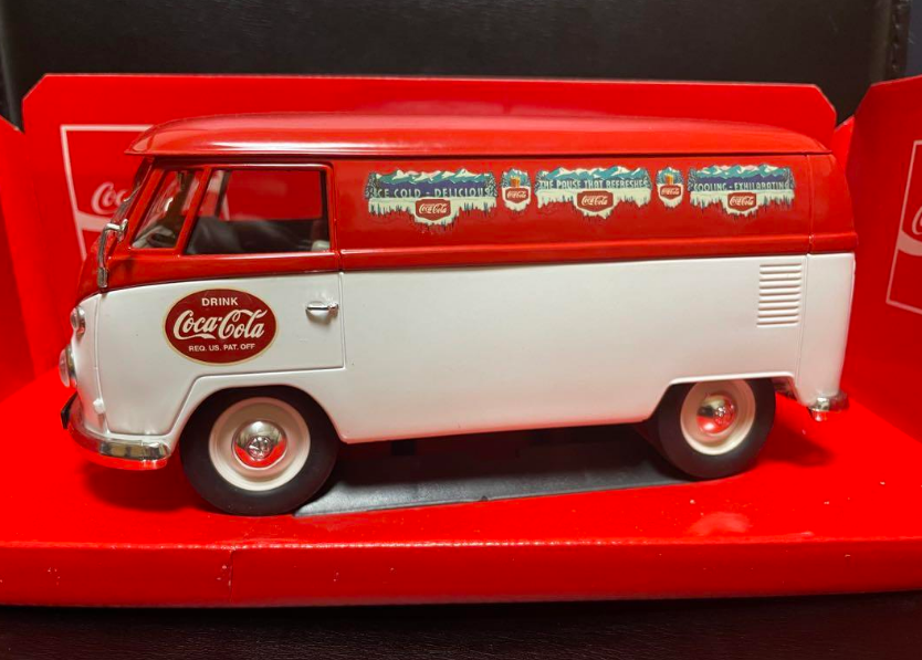 Coca-Cola  VW Combi 1/17 SOLIDO社Ref.9512 Coca-Cola Solido Volkswagen Combi 1966 Ref. 9512 1/17 Scale