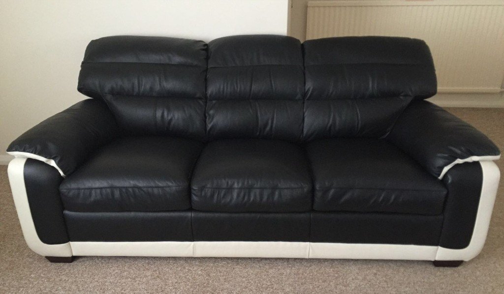 3 SEATER SOFA SCS CARLTON BLACK/WHITE LEATHER in Carlisle, Cumbria