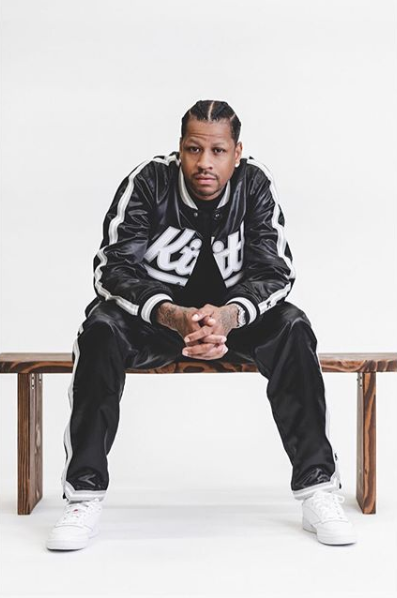 KITH Mitchell & Nessサテンジャケット KITH X MITCHELL & NESS Men's Navy Classic Satin Jacket