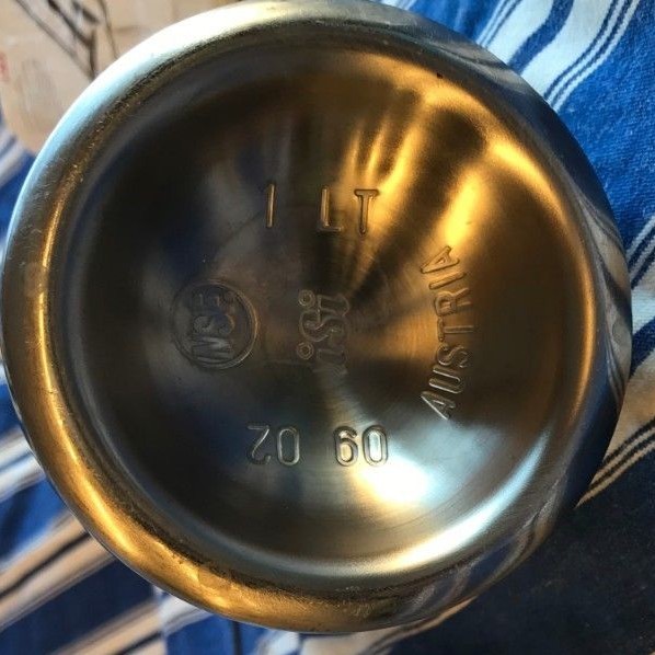 ISI Whipped Cream Dispenser w/2 new Tips, new Gasket & 26 new Chargers