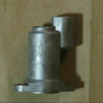 NOS Sears Eska Clinton J5/J6/J9-1000 Outboard Water Pump Housing 220-142 / 26487