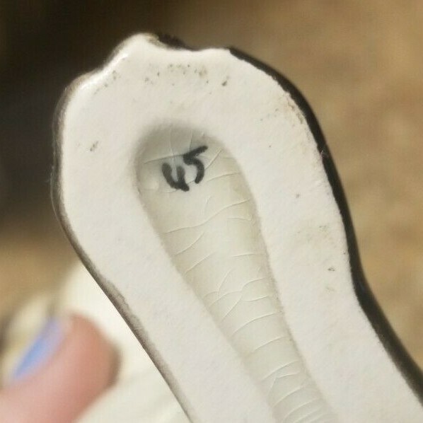 Siamese Cat 1559 - Beswick - England - Siamese cat lying down - no 1559