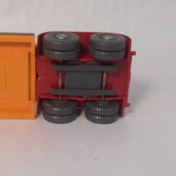 Wiking Germany HO 1:87 530 Magirus Tractor With Flat Bed Trailer Orange (RA)