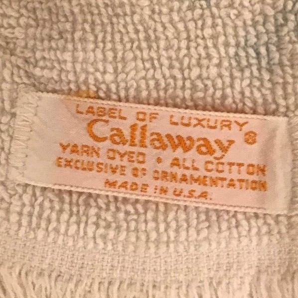 vintage 1960's bath towel, blue and turquoise snowflakes, Callaway