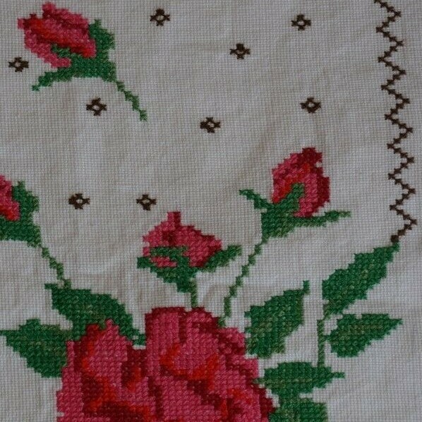 Pink Red Rose and Rose Bud Crochet Pillowcase