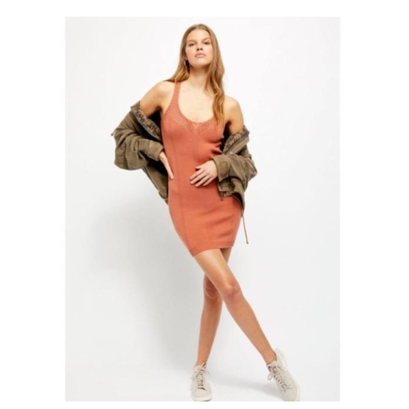 

FREE PEOPLE Интимно Sun Blossom Knockout Swit Сексуальное вязаное мини-платье-комбинация, Оранжевый