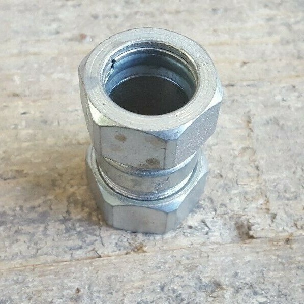 (Lot of 5) Appleton 3/4