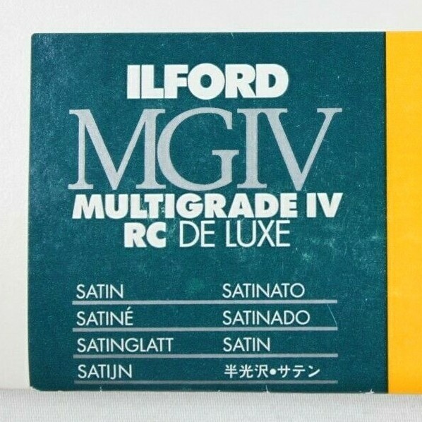 Ilford Multigrade IV RC DeLuxe Photographic Paper Satin 8