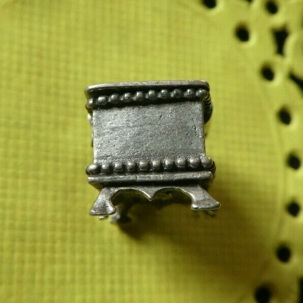 Vintage Beau Sterling Silver Opening Hope Chest Charm