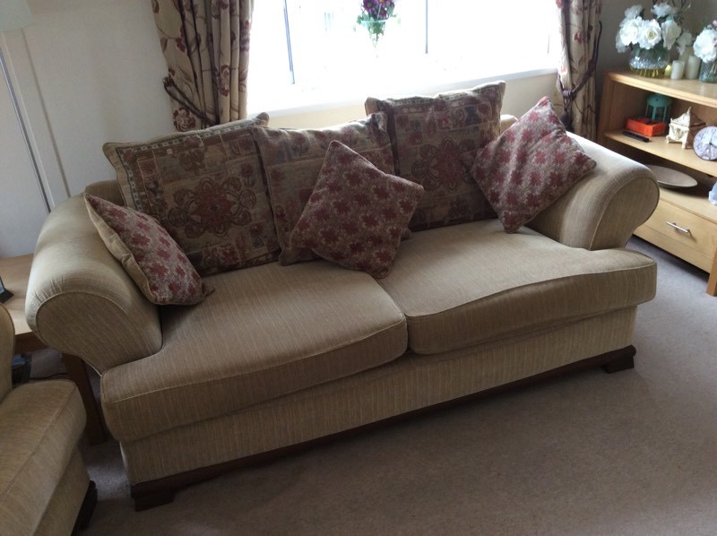 Sofas for sale in Christchurch, Dorset Gumtree