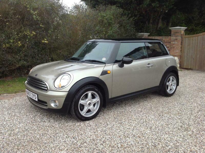 2007 57 Mini Cooper 1.6 ( 120bhp ) ( Chili pack) in Brentwood, Essex