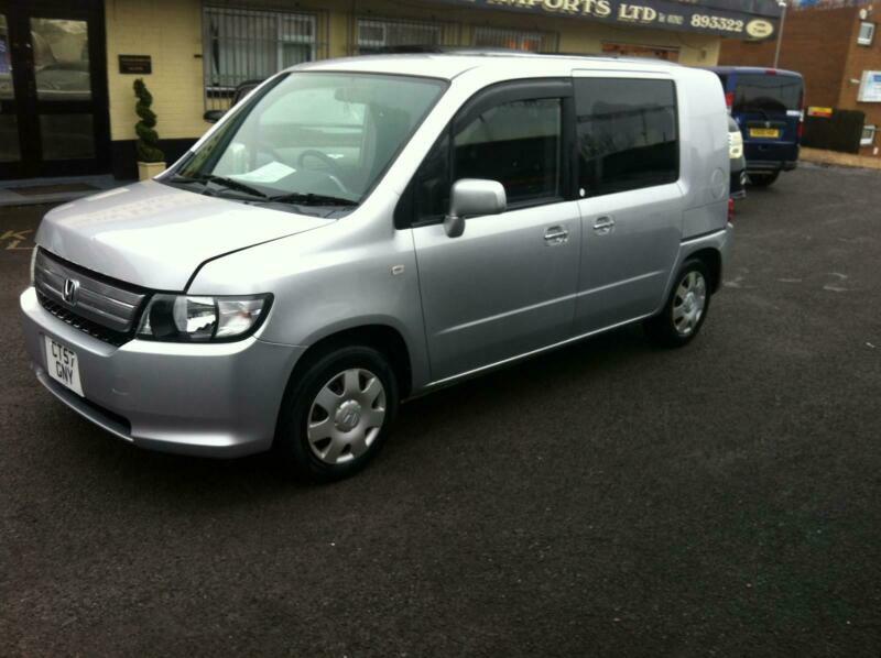 Honda mobilio spike 2007