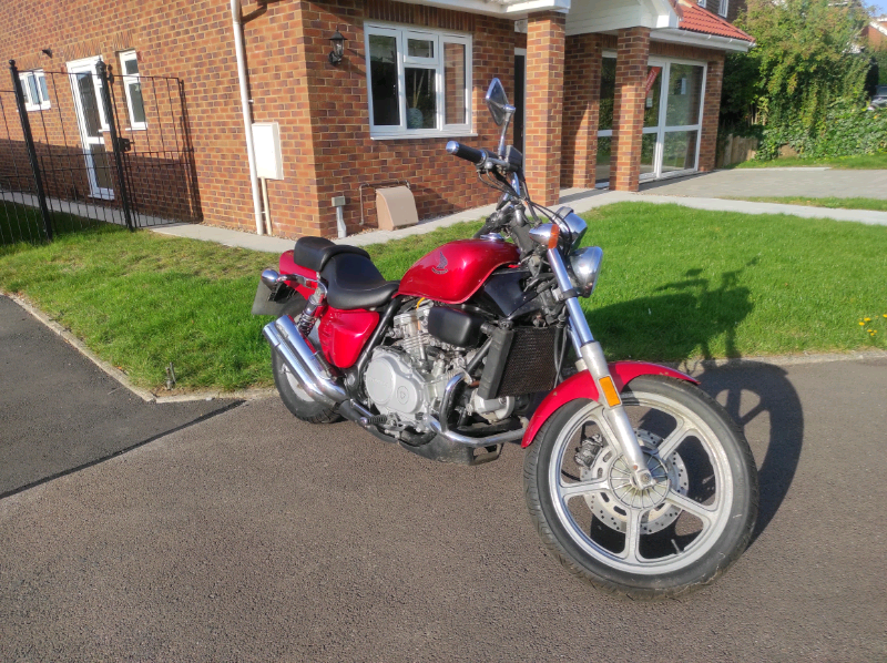 Honda super magna
