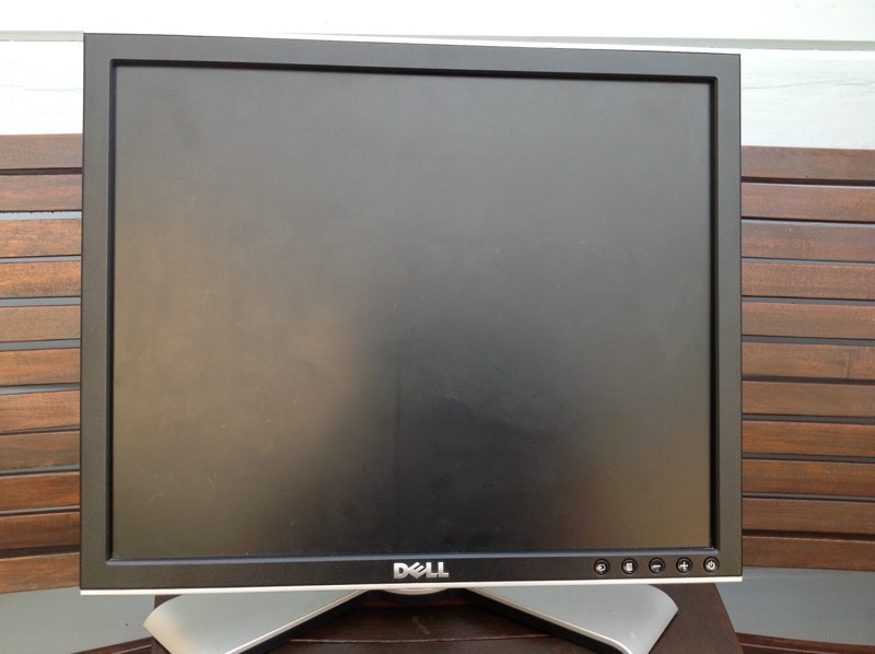 Dell 17 inch monitor with 4 USB, | in Stonehouse, Gloucestershire | Gumtree