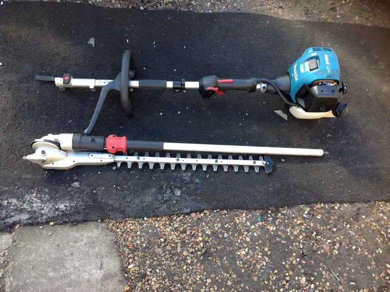 Makita 4 stroke split shaft long reach hedge cutter in Alfreton