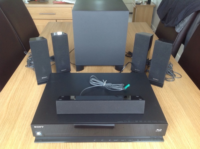 Sony blu Ray disc DVD home theatre system. BDV E870 3D enabled in Ely