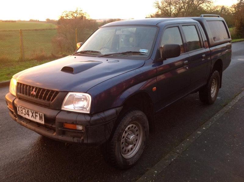 Mitsubishi l200 2000