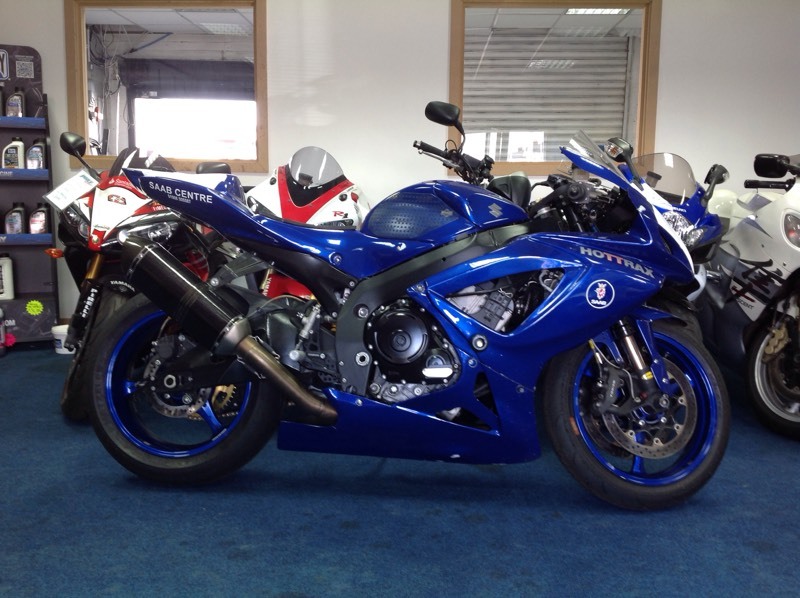 Suzuki gsxr 750 k7