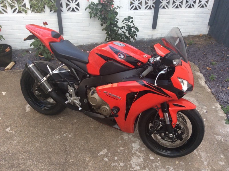 Honda cbr1000rr fireblade 2008