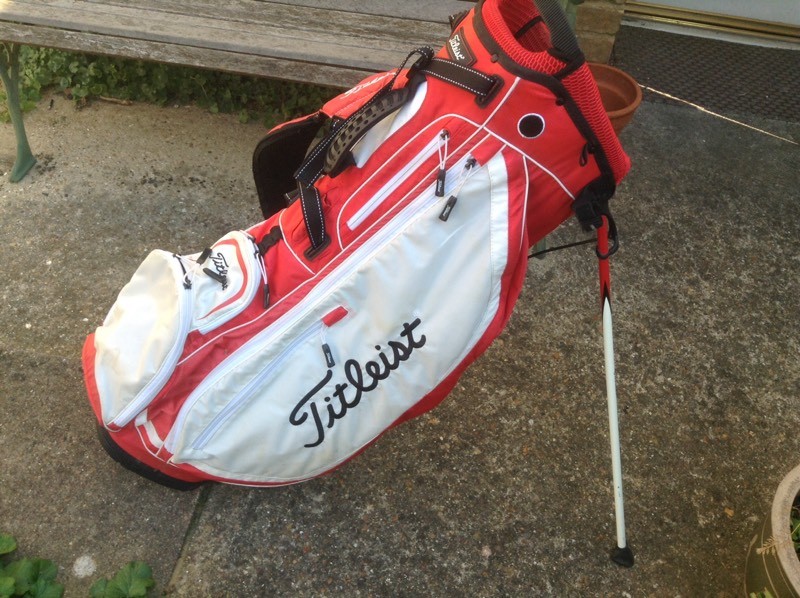 Titleist dual strap stand/carry golf bag in Ashford, Kent Gumtree