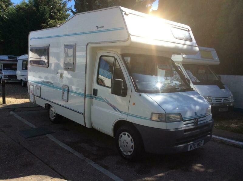 Peugeot BOXER 270 TD MWB Autohomes Wanderer Equipe 4/5 Berth in