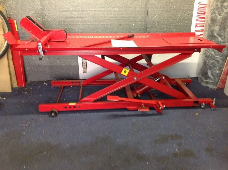 Motorcycle hydraulic work bench ramp in Ash Vale 